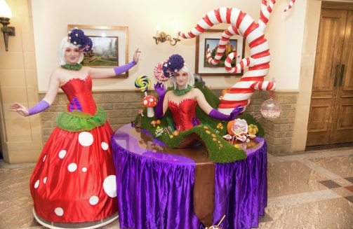 Human living tables'